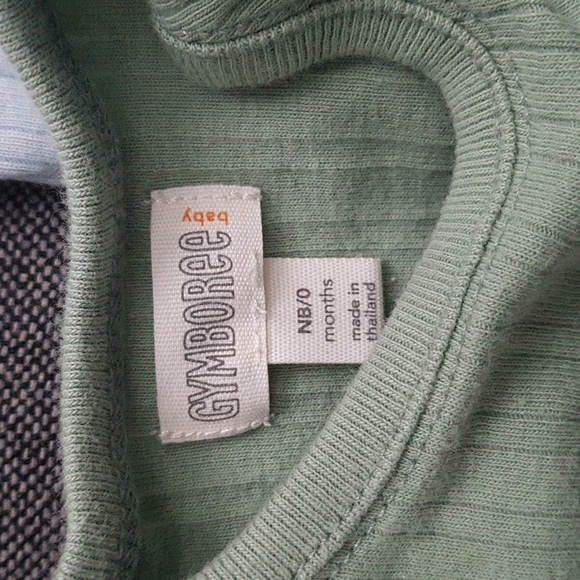 Gymboree Newborn bodysuits bundle - Picture 2 of 2